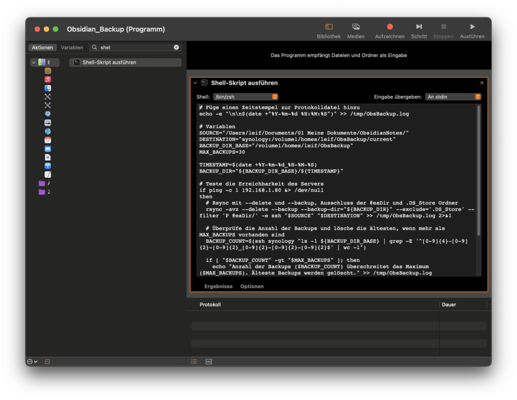 Screenshot des Automator-Fensters auf einem Mac, der ein geöffnetes Dokument zeigt. Im Dokument ist die Aktion “Shell-Skript ausführen” ausgewählt und in den Programmierbereich gezogen. Der Bereich enthält ein Shell-Skript mit mehreren Befehlen, einschließlich eines rsync-Befehls. Oben im Fenster sind die Menüs “Ablauf”, “Ergebnisse”, “Protokoll” und “Optionen” sichtbar.